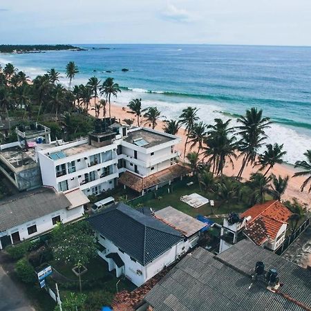 Jasmine Garden Beach Guest House Хиккадува Экстерьер фото