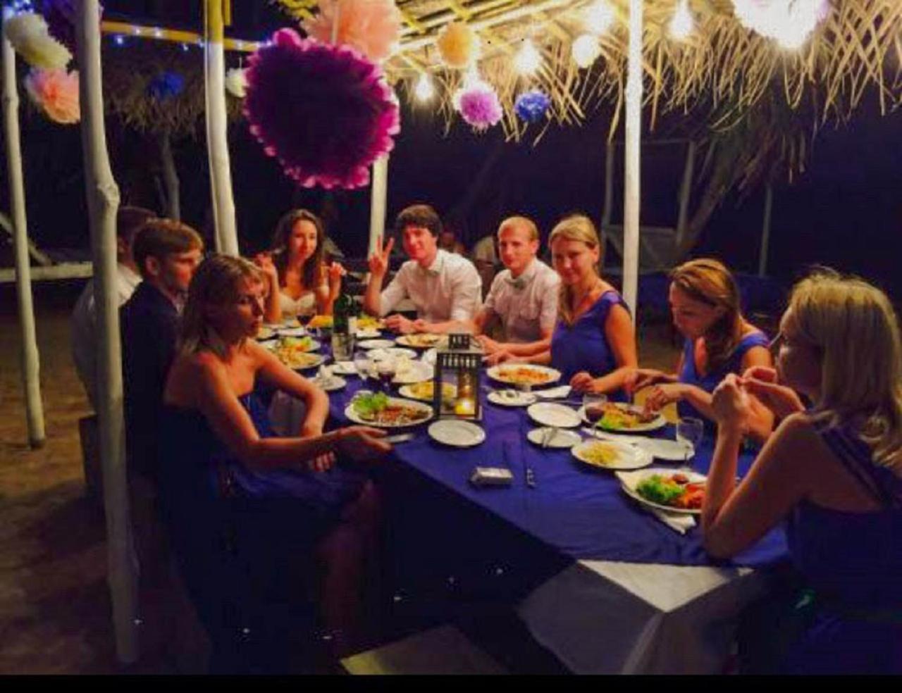 Jasmine Garden Beach Guest House Хиккадува Экстерьер фото