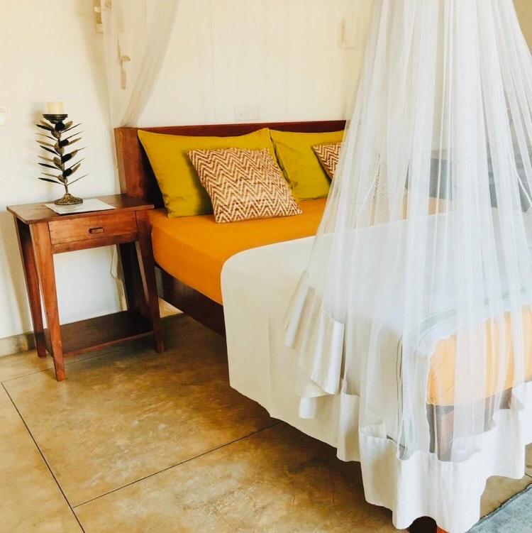 Jasmine Garden Beach Guest House Хиккадува Экстерьер фото