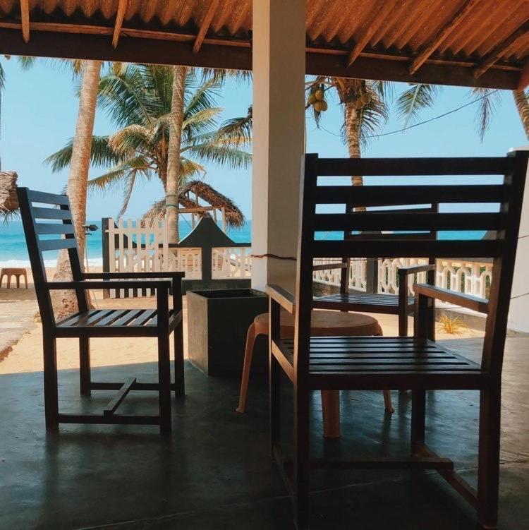 Jasmine Garden Beach Guest House Хиккадува Экстерьер фото