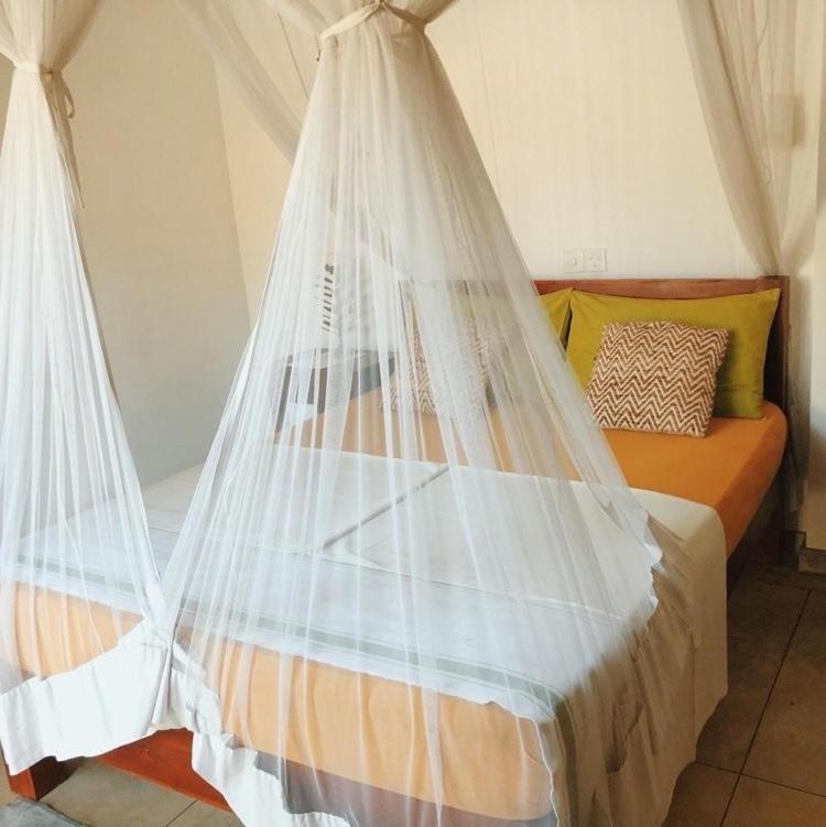 Jasmine Garden Beach Guest House Хиккадува Экстерьер фото